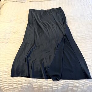 Madewell. Woman’s Size 14. NWT. Navy blue. Satin Pull On Slip with Slit.